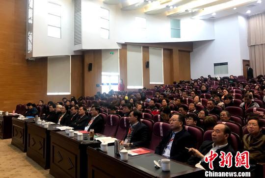 中國教育界專家學(xué)者聚揚州縱論 文化教育